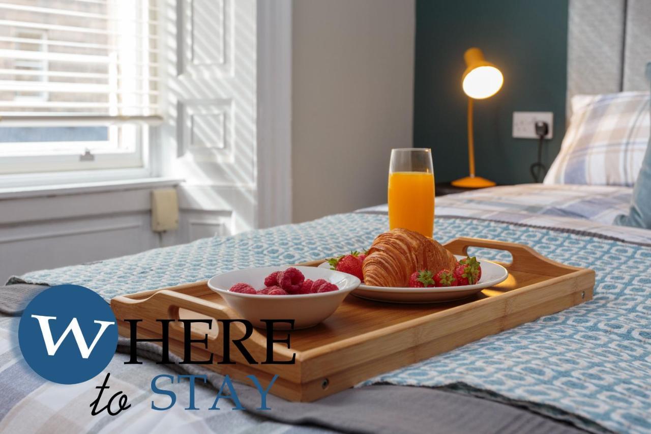 Stylish 2Bed Apartment Underneath Edinburgh Castle ภายนอก รูปภาพ
