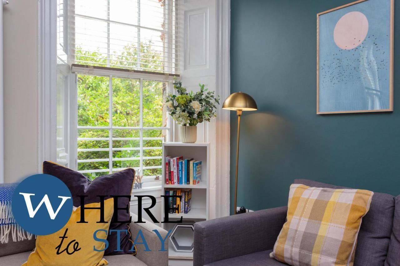 Stylish 2Bed Apartment Underneath Edinburgh Castle ภายนอก รูปภาพ
